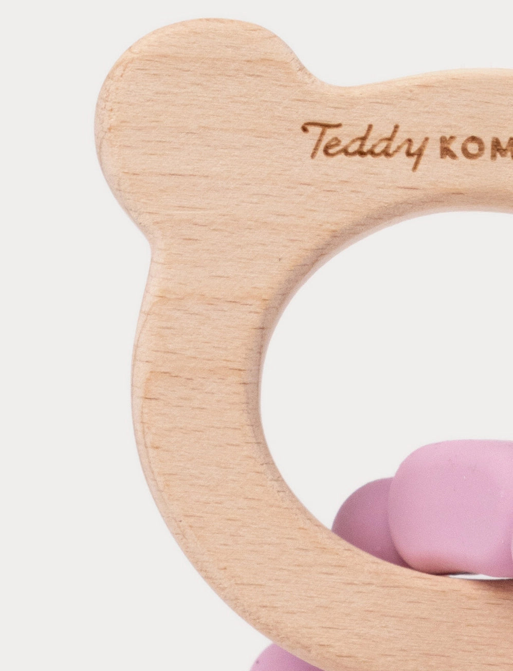 Set Cadou Premium pentru Bebeluși: Iepuraș Roz, Zornăitoare și Inel pentru Dentiție – Teddykompaniet