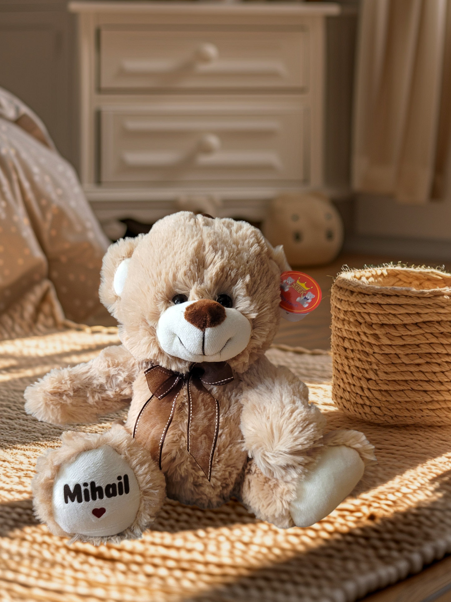 Set Cadou Băieți – Ursuleț Personalizat + Mașină de Construit cu Lumini și Sunete (192 piese)