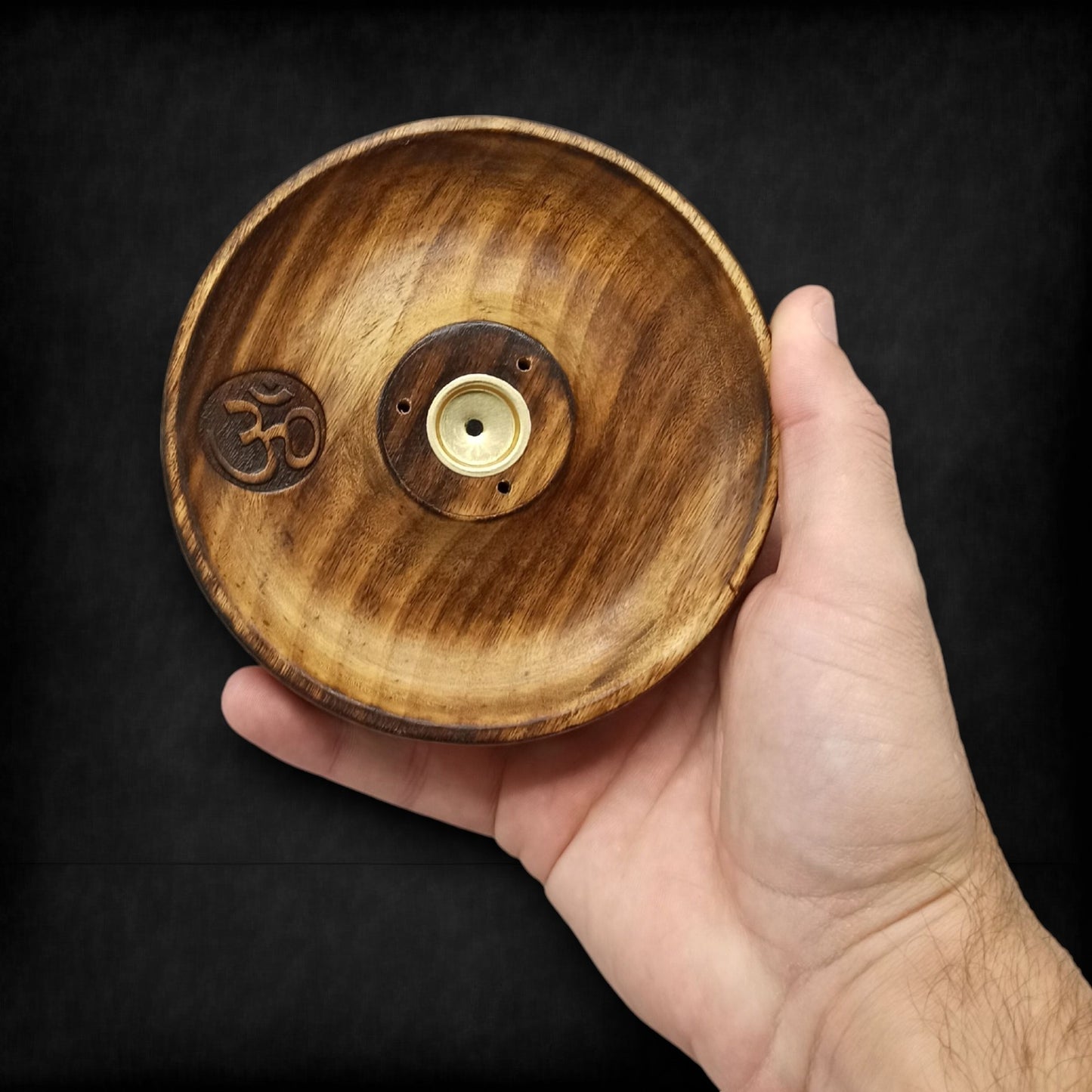 Suport Bețișoare și Conuri – Lemn Om - Energie și Relaxare