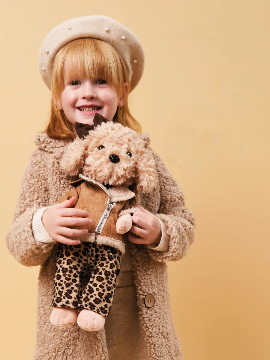 Lucky Fendy în Ținută Leopard – Căţeluşă de Pluş Premium Lucky Doggy