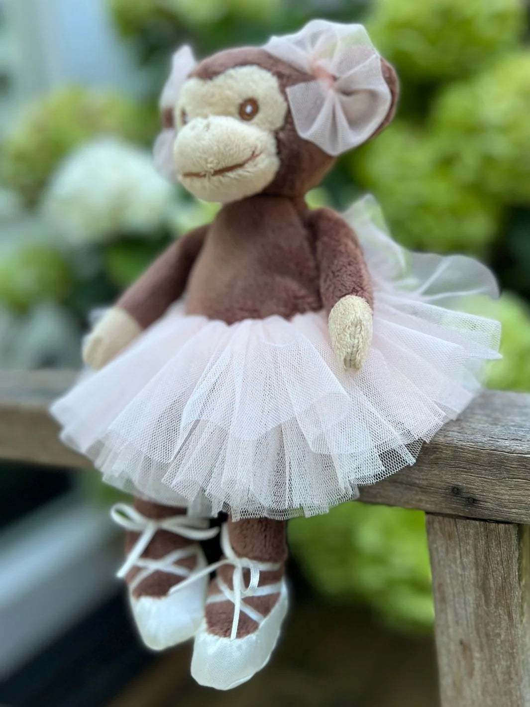 Sweet Missy – Maimuțica de Pluș Premium 25 cm în CUTIE CADOU