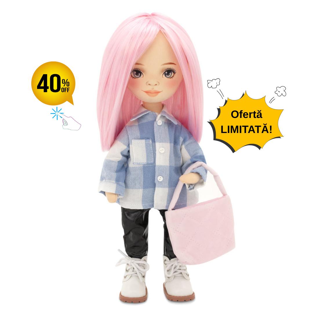 Billie într-o Cămașă în Carouri – Păpușă de Pluș Premium Sweet Sisters (32 cm)