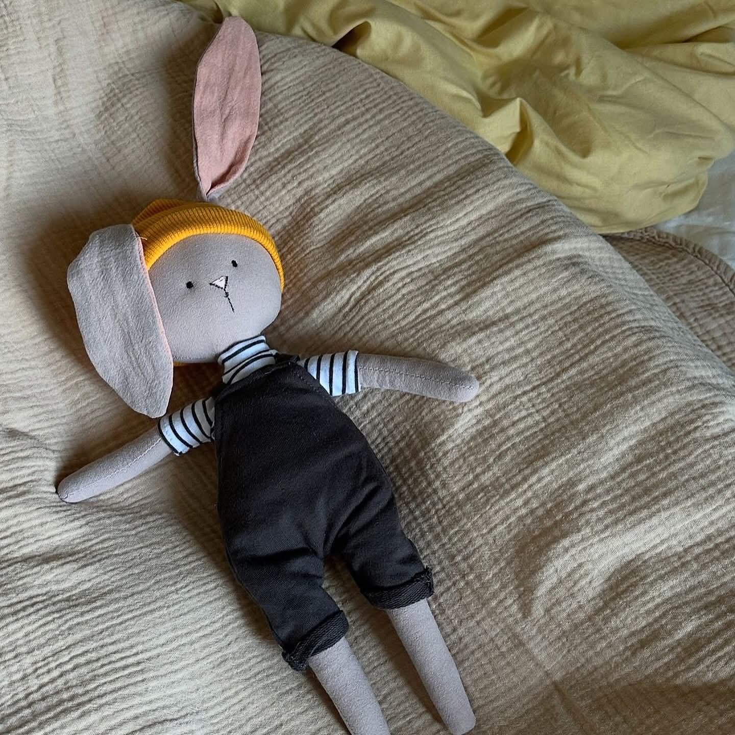 Timmy – Iepuraș de Pluș Premium Cotti Motti (30 cm)