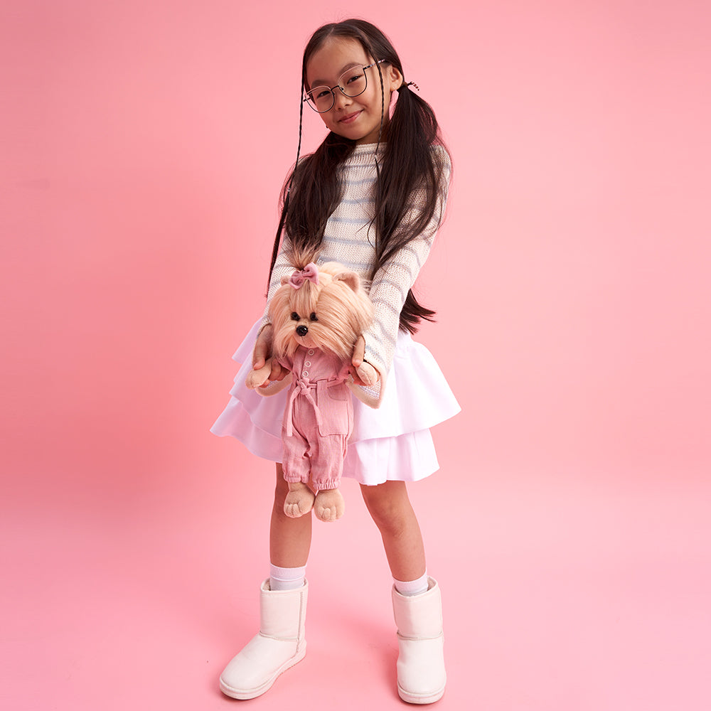 Lucky Yoyo Plimbare Confortabilă - Cățelușă de Pluș Premium Lucky Doggy