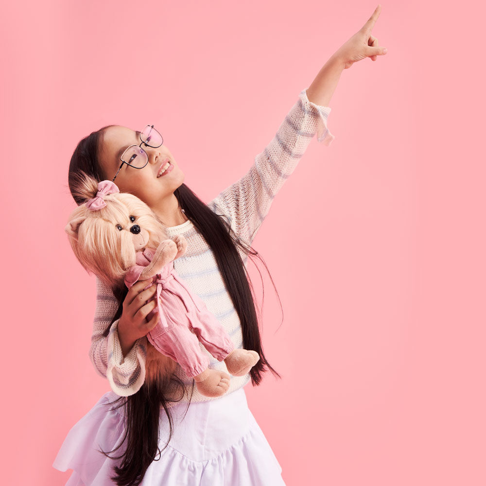 Lucky Yoyo Plimbare Confortabilă - Cățelușă de Pluș Premium Lucky Doggy