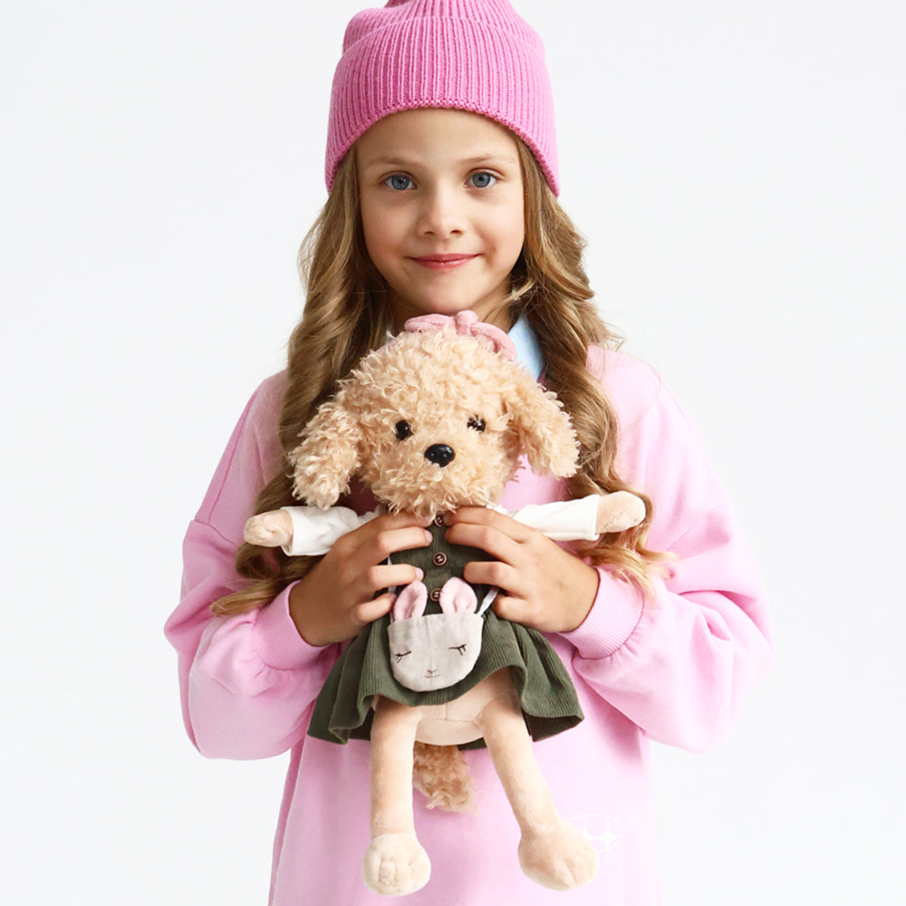 Lucky Fendi Paris Travel – Căţeluşă de Pluş Premium Lucky Doggy