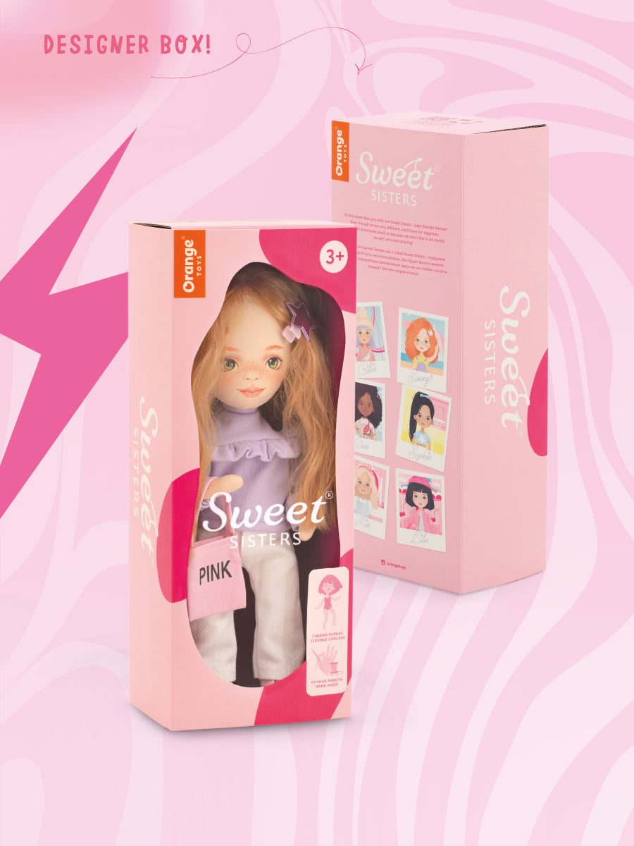 Sunny într-un pulover violet – Păpușă de Pluş Premium Sweet Sisters (32 cm) + Accesorii CADOU