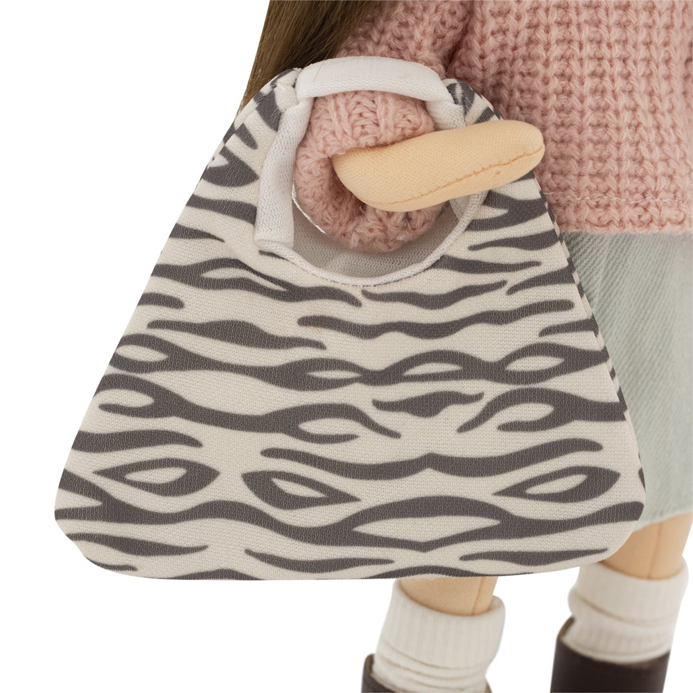 Sophie într-o fustă de denim – Păpușă de Pluș Premium Sweet Sisters (32 cm)