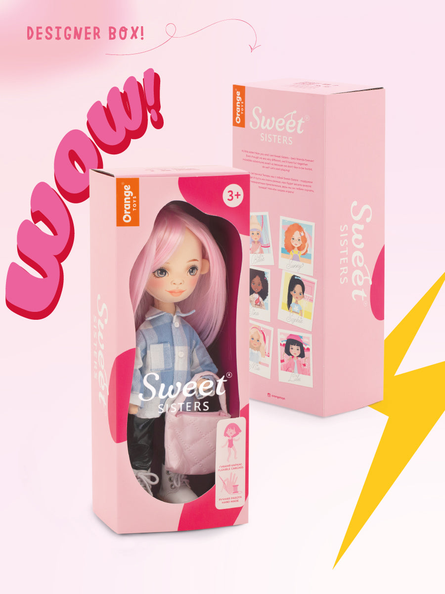 Billie într-o Cămașă în Carouri – Păpușă de Pluș Premium Sweet Sisters (32 cm)