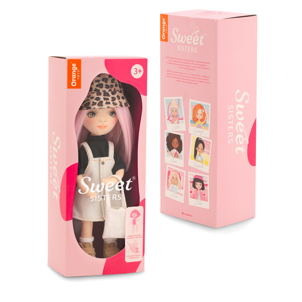 Billie în Rochie de Blugi – Păpușă de Pluș Premium Sweet Sisters (32 cm)