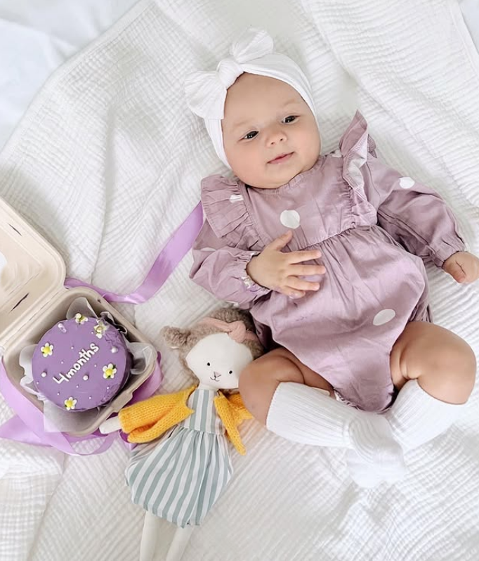 Zoe – Oița Premium de Pluș Cotti Motti (30 cm)