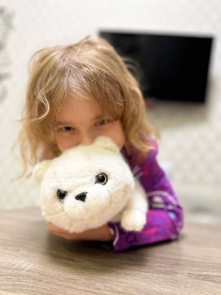 Milo – Pisoiul Alb de Pluș (35 cm) – Jucărie Premium Ultra Pufoasă Orange Toys