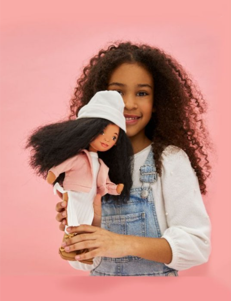 Tina într-o jachetă roz – Păpușă de Pluș Premium Sweet Sisters (32 cm)