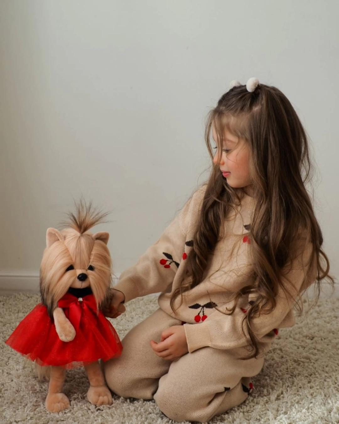 Lucky Yoyo Fiesta – Căţeluşă de Pluş Premium Lucky Doggy