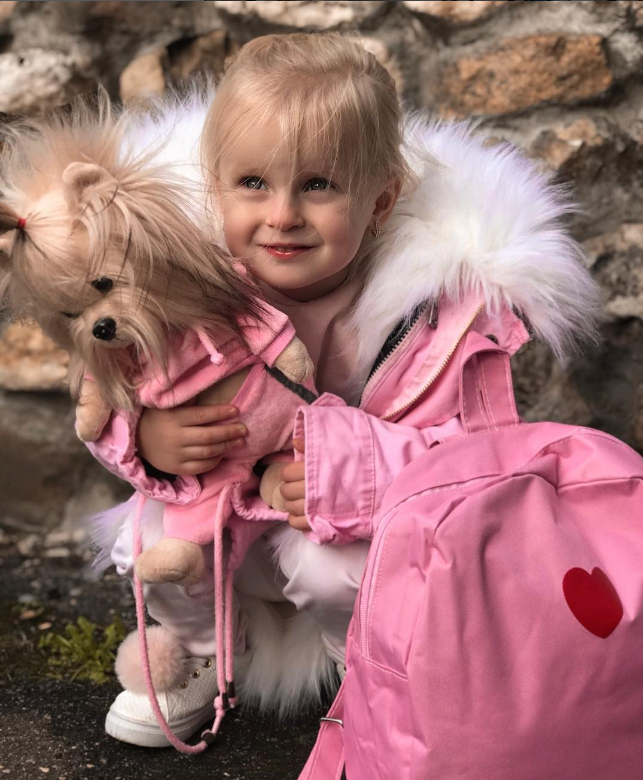 Lucky Yoyo la Antrenament – Căţeluşă de Pluş Premium Lucky Doggy